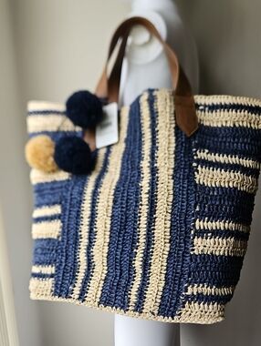 NWT Woven Navy & Natural Straw Tote Bag with Pom Pom Accents